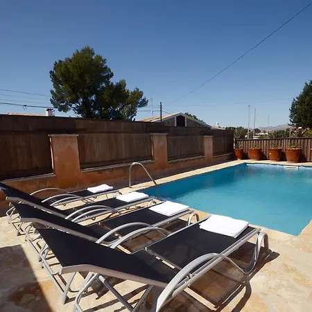 5 Oceanos Villa *