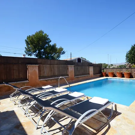 5 Oceanos Villa *